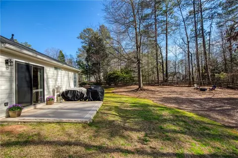 Exterior - 505 Heddingham Ct, Milton, GA 30004 photo 7 of 15