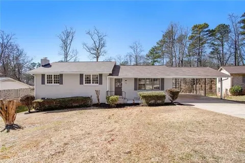 547 Fond Du Lac Dr, Stone Mountain, GA 30088