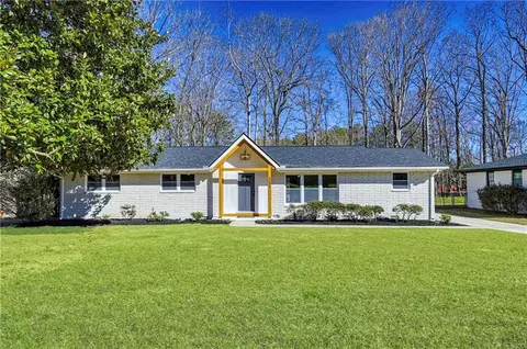 251 Lendon Ln, Lawrenceville, GA 30043