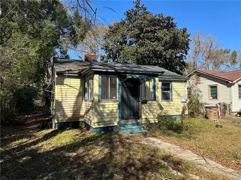 257 Cedar Dr, Mobile, AL 36617