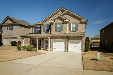306 Brittney Cv, Loganville, GA 30052