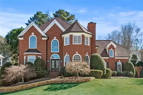9200 Nesbit Lakes Dr, Alpharetta, GA 30022