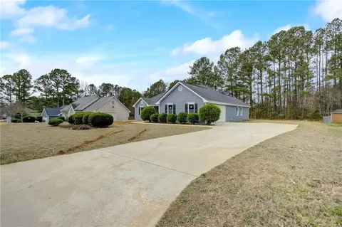 130 Millcrest Dr, Covington, GA 30016 photo 4