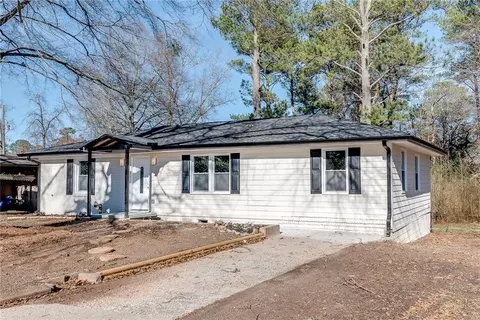 954 Clay Rd SW, Mableton, GA 30126