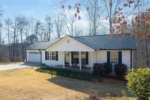 124 Georgia Ave, Dahlonega, GA 30533