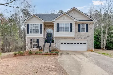 1023 Easy St, Winder, GA 30680