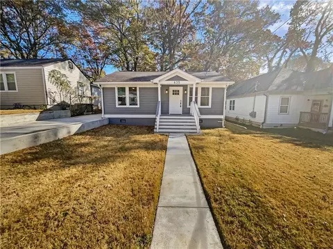 635 Robert St NW, Atlanta, GA 30318