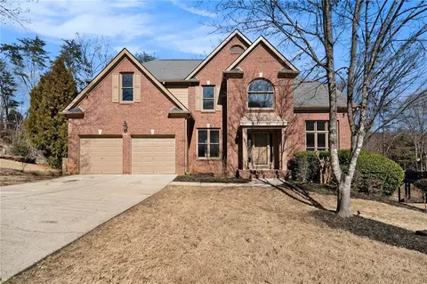 6415 Grand Magnolia Dr, Sugar Hill, GA 30518