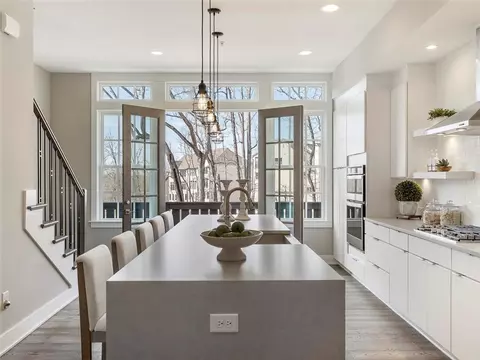 6609 Encore Blvd, Sandy Springs, GA 30328