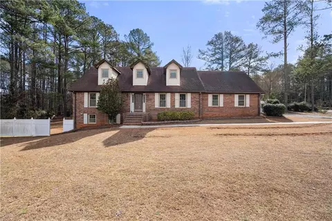 188 Hickory Rd, Fayetteville, GA 30214