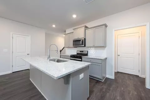 Kitchen - 3905 Cavalier Way, Duluth, GA 30097 photo 4 of 5