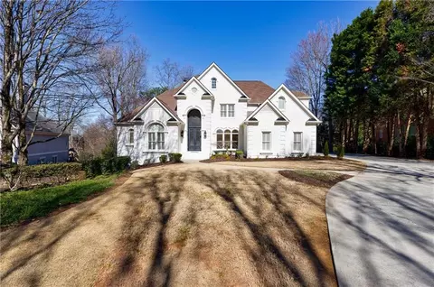 3210 Sugarloaf Club Dr, Duluth, GA 30097