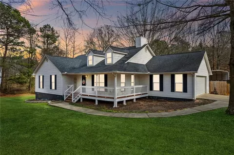 77 Blue Bird Ln, Jefferson, GA 30549