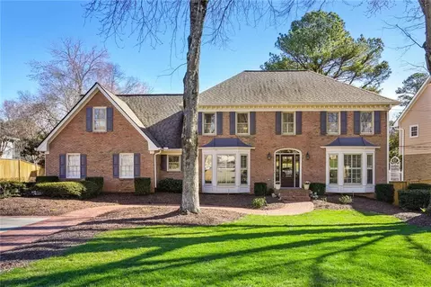 1050 Redstone Ln, Dunwoody, GA 30338