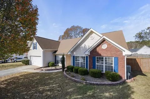 3923 Laurel Bend Ct, Snellville, GA 30039