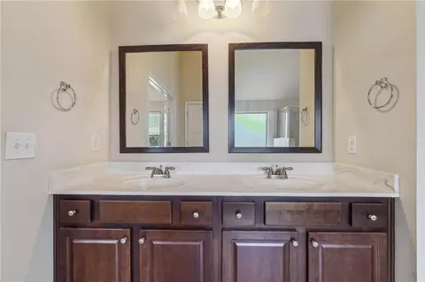 Bath - 209 Traditions Ln, Hampton, GA 30228 photo 5 of 8