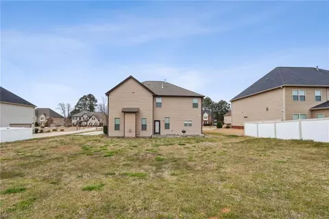 Exterior - 209 Traditions Ln, Hampton, GA 30228 photo 7 of 8
