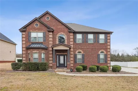 209 Traditions Ln, Hampton, GA 30228
