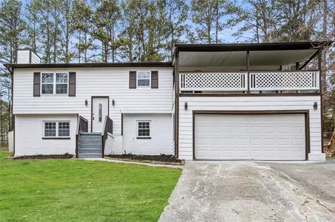 2873 Five Oaks Cir SW, Lilburn, GA 30047