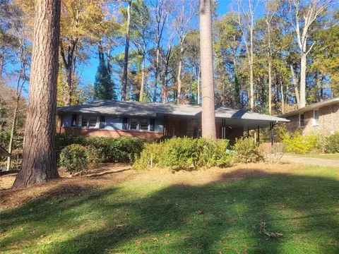 2546 Wilson Woods Dr, Decatur, GA 30033