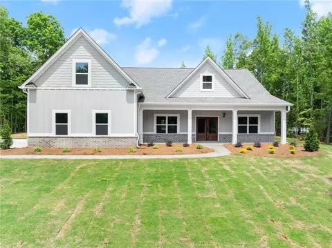 525 Christmas Tree Rd, Homer, GA 30547