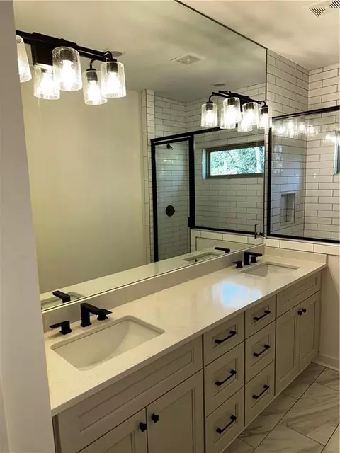 Bath - 2172 Avion Way #10, Chamblee, GA 30341 photo 7 of 10