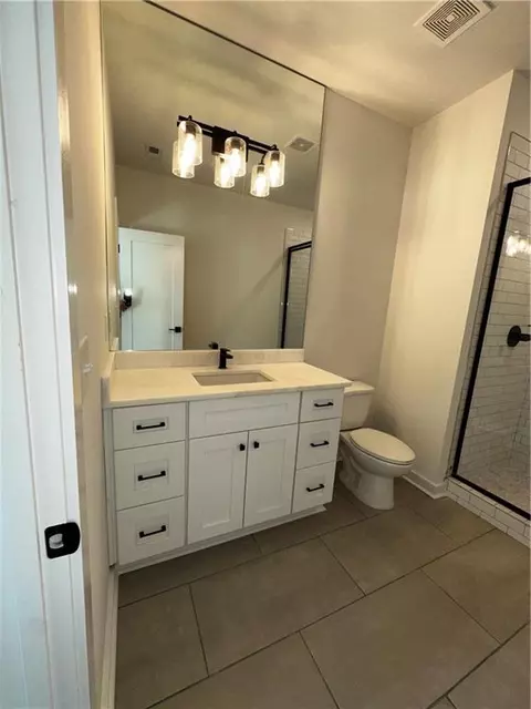 Bath - 2172 Avion Way #10, Chamblee, GA 30341 photo 2 of 10