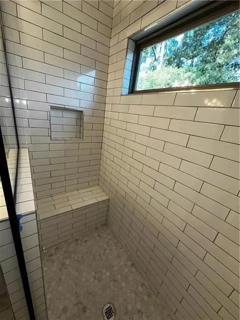 Bath - 2172 Avion Way #10, Chamblee, GA 30341 photo 9 of 10