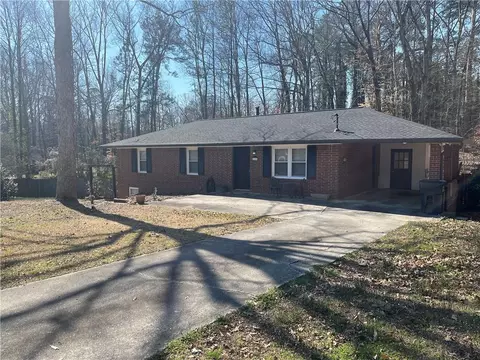171 Terry Ln NW, Lilburn, GA 30047