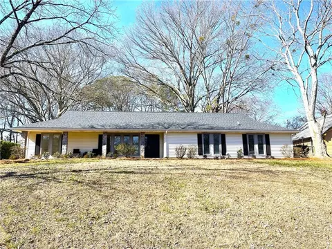1550 Oakfield Ln, Roswell, GA 30075