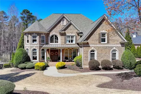 170 Triple Crown Ct, Alpharetta, GA 30004