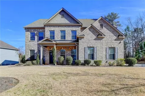 6820 Louis Dr, Locust Grove, GA 30248
