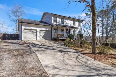 3261 Devaughn Dr NE, Marietta, GA 30066