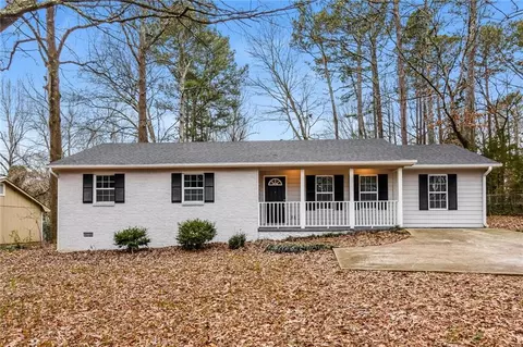 395 Meadowbrook Dr, Mcdonough, GA 30253