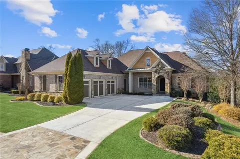 207 Slate Dr, Buford, GA 30518