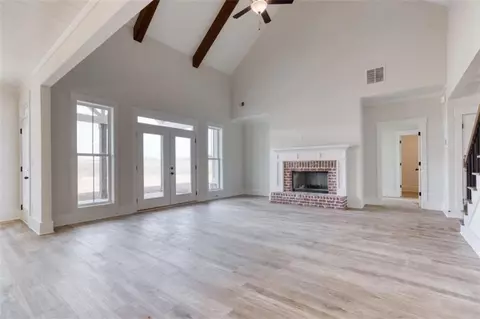 Living - 1111 Nolan Store, Madison, GA 30650 photo 2 of 2