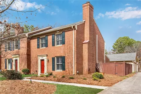1086 Old Roswell Rd, Roswell, GA 30076