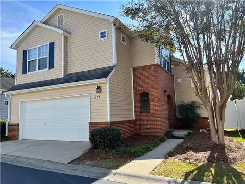 175 Swanee Ln, Woodstock, GA 30188