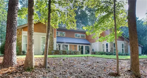 1492 Silver Hill Rd, Stone Mountain, GA 30087