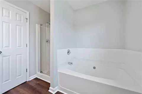 Bath - 30 Falcon Crest Dr, Covington, GA 30016 photo 3 of 4
