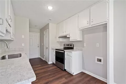 Kitchen - 30 Falcon Crest Dr, Covington, GA 30016 photo 3 of 5