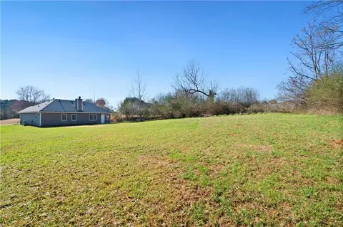 Exterior - 30 Falcon Crest Dr, Covington, GA 30016 photo 5 of 8