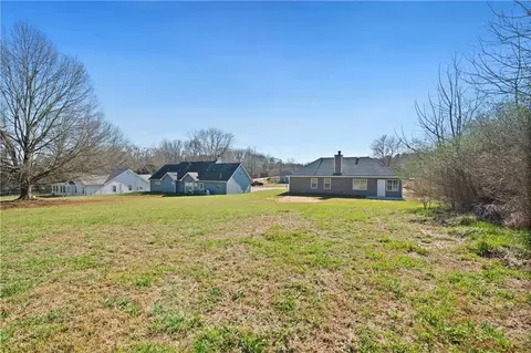 Exterior - 30 Falcon Crest Dr, Covington, GA 30016 photo 7 of 8