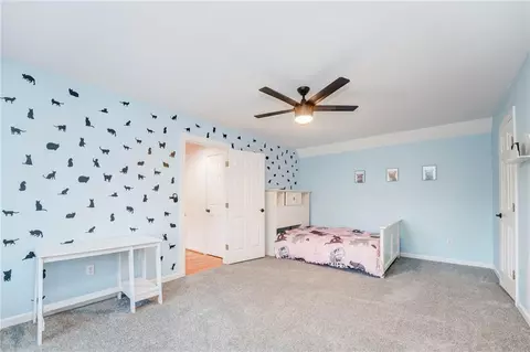 Bedroom - 102 Windsor Dr, Calhoun, GA 30701 photo 10 of 11