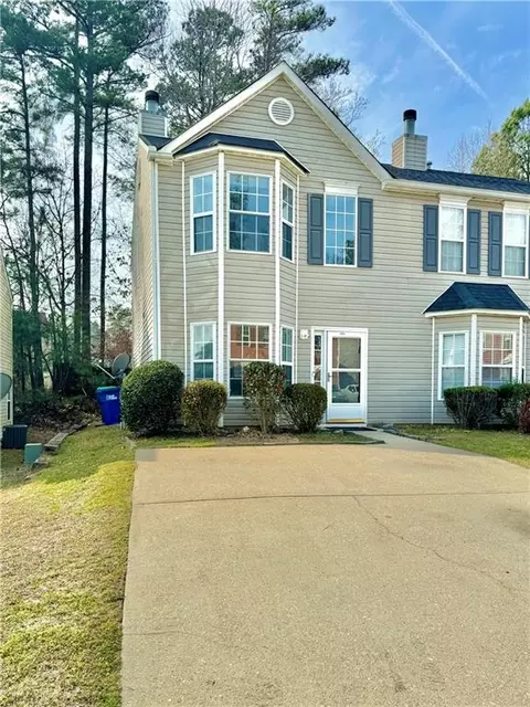 5545 Hampton Ct, Atlanta, GA 30349