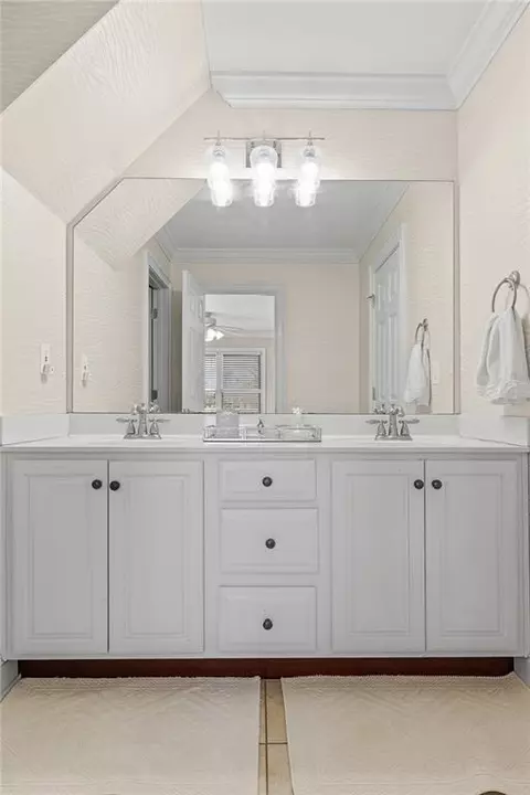 Bath - 281 Grey Feather Rd, Ringgold, GA 30736 photo 6 of 9