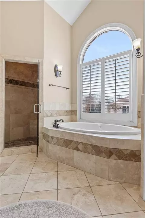 Bath - 281 Grey Feather Rd, Ringgold, GA 30736 photo 2 of 9