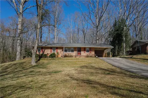 3590 Meadow Ln, Gainesville, GA 30506