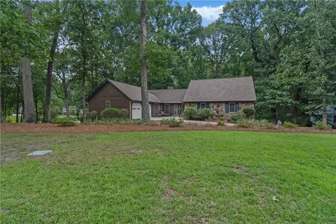 1677 Heritage Dr, Snellville, GA 30078