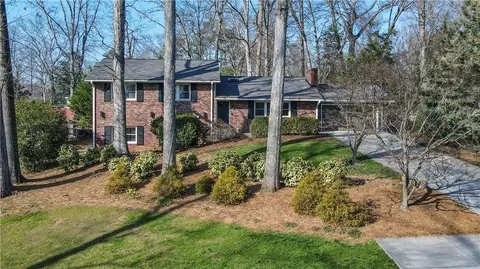 518 Timberland Dr, Sandy Springs, GA 30342